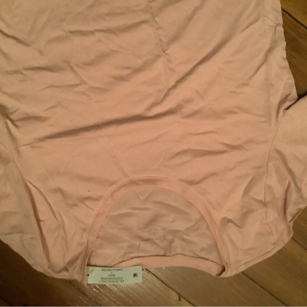 Woman’s basic top - Picture 2 of 3